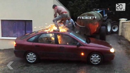 Découper sa voiture pour un ice bucket challenge