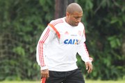 Wallace comenta chegada de novo lateral no Flamengo