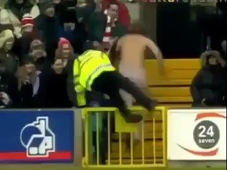 1,000,000 Vines -This has to be the best streaker ever! #11