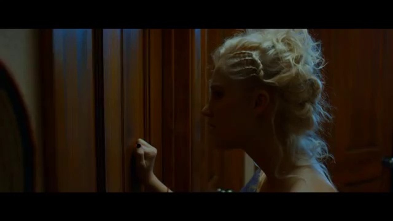 The Guest (2014) - Clipe Bathroom - [HD]