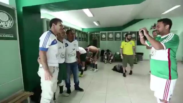 Veja imagens inéditas de jogo de torcedores com ídolos palmeirenses