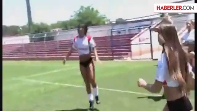 Amerikan Futbolunda İç Çamaşırı Liginde Şort Giymek Yasak!