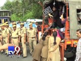 Journalists protest over Tv9 ban in Telangana - Tv9 Gujarati