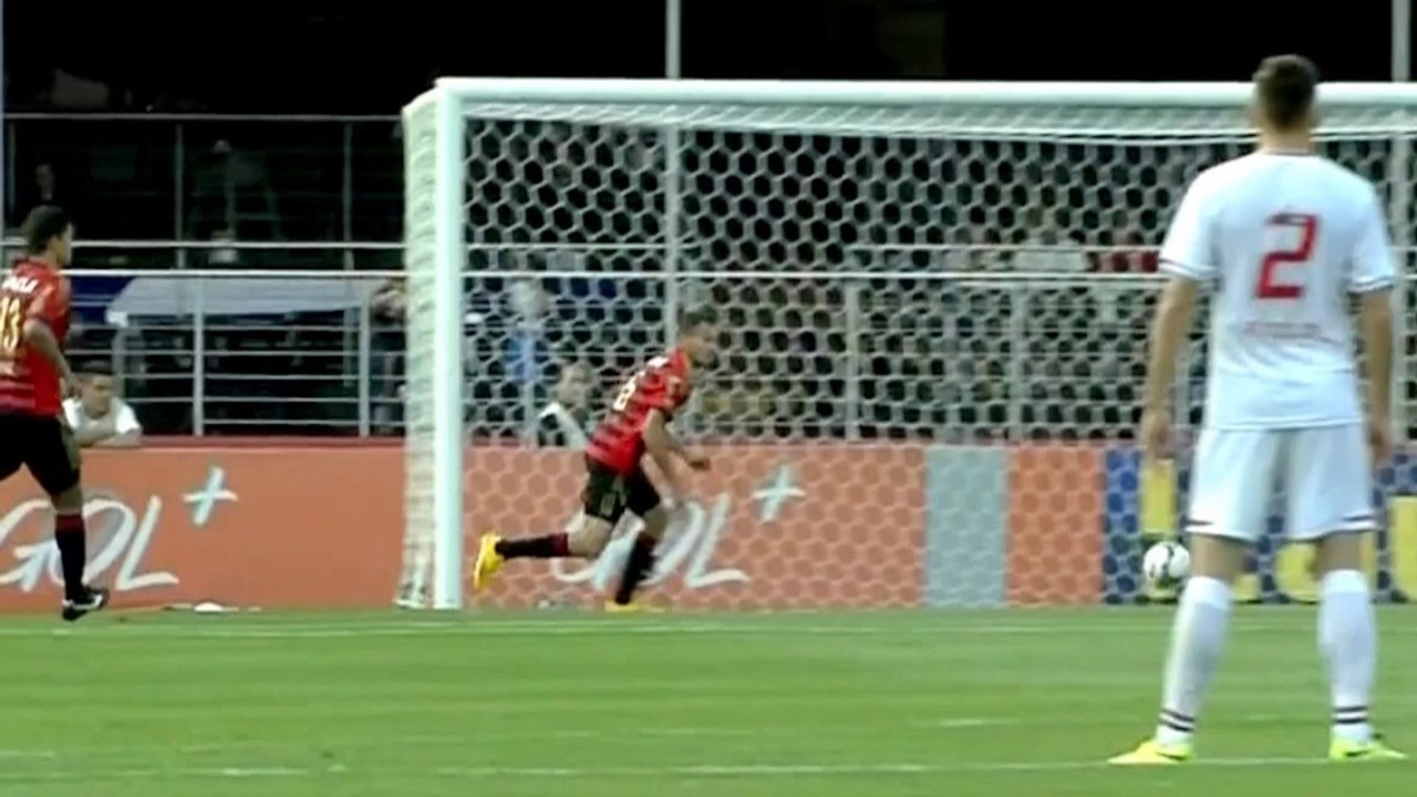Brasileiro: Pato versagt vor leerem Tor
