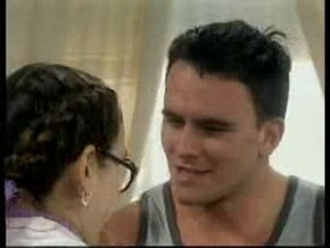 Orestes besa a Valentina