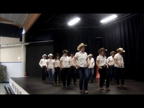 Salon des association Saintes le O6 09 2014