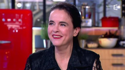 Amélie Nothomb, sa cuite avec Yann Queffélec - C à vous - 08/09/2014
