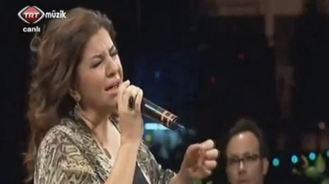 Çiğdem Gürdal - Güzel bir göz beni attı bu derin sevdaya