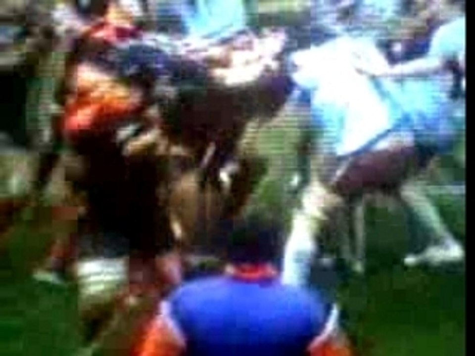 Toulon bagarre a l'ancienne