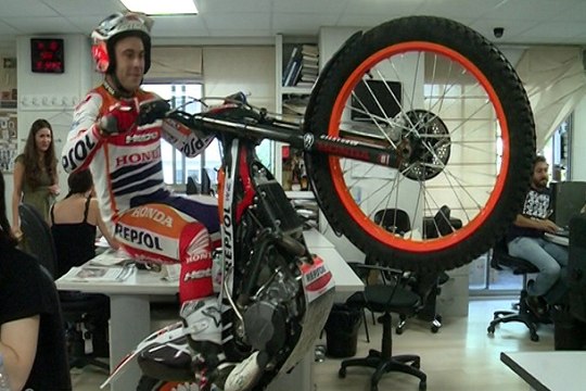 Toni Bou visita Europa Press