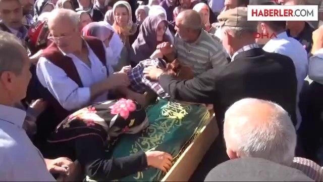 Çocuklarını Korumak İçin Kendisini Siper Etti