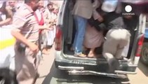 Yemen'de polis eylemcilere ateş açtı