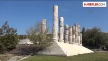 2 bin 300 yıllık tapınağın sütunları ayağa kaldırıldı -
