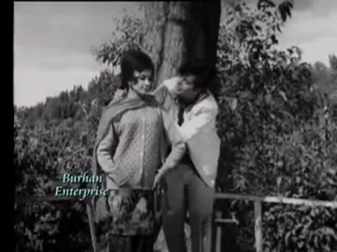 WAHEED MURAD & ZEBA IN LOLLYWOOD OLD URDU FILM SONG(Risingformuli)