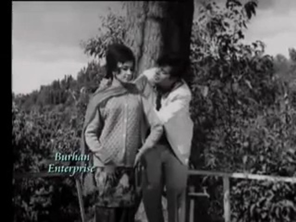 WAHEED MURAD & ZEBA IN LOLLYWOOD OLD URDU FILM SONG(Risingformuli)
