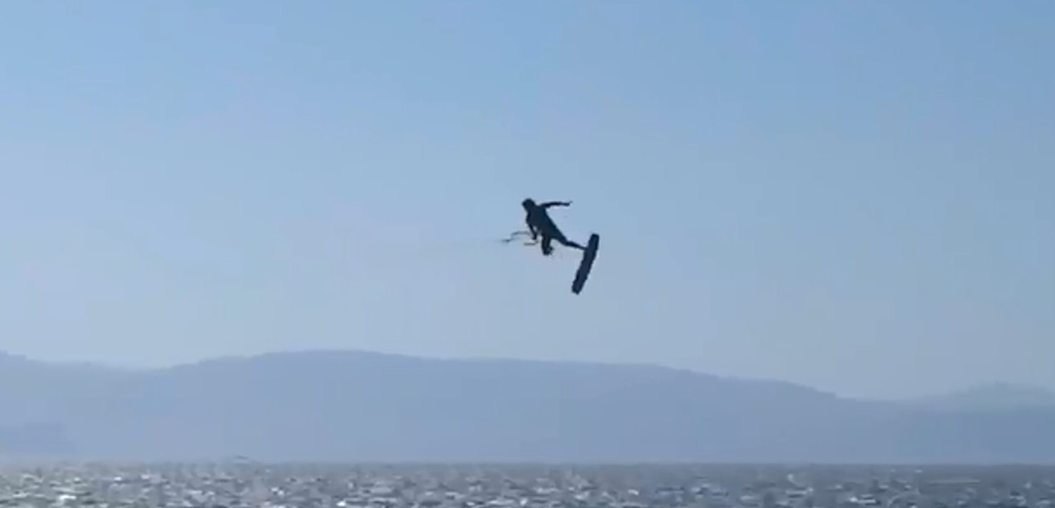 Elvis wipe out