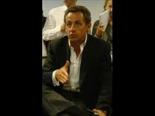 Sarkozy gifle ségolene royal en public!