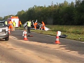 VASSENY. Une voiture percute un camion-citerne