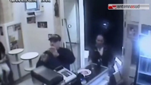 TG 09.09.14 Ruvo di Puglia, rapinatore spara contro pizzaiolo ma s'inceppa l'arma