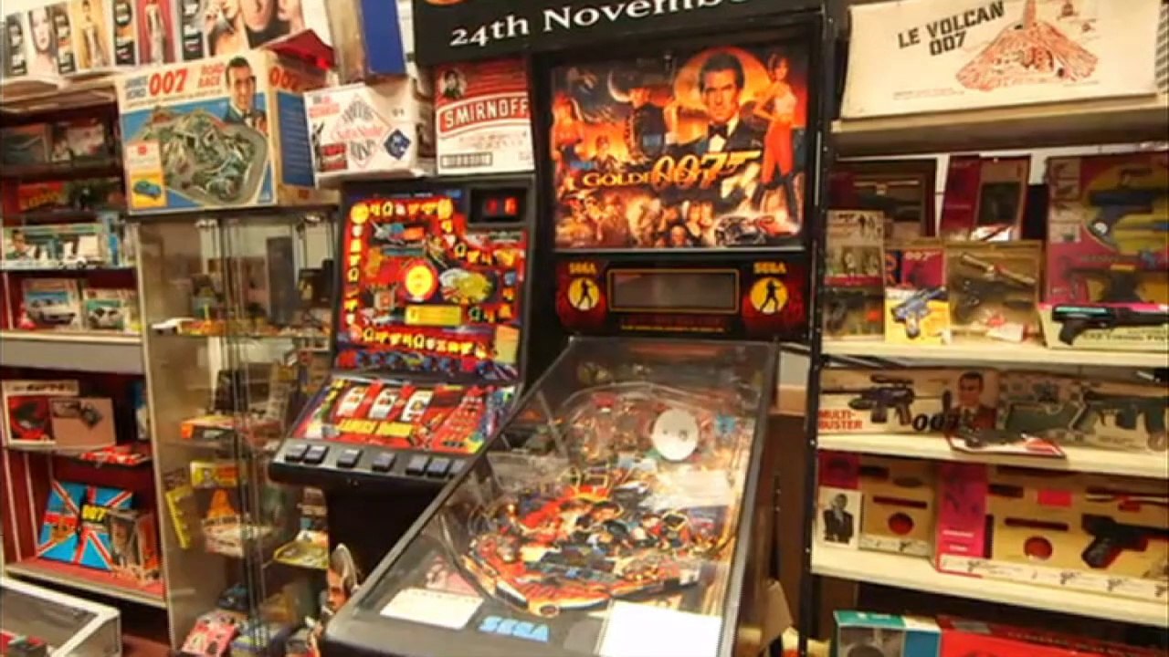British man gets record for largest James Bond collection