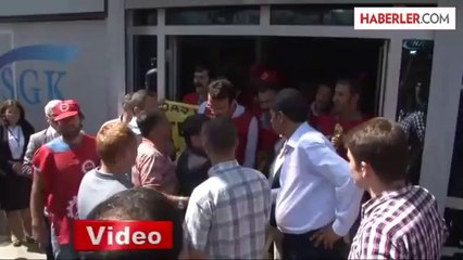 Eylemciler Sgk Binasını İşgal Etti