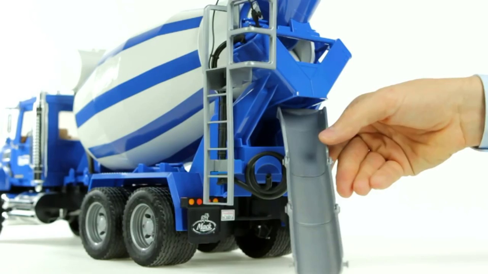 Concrete mixer Bruder