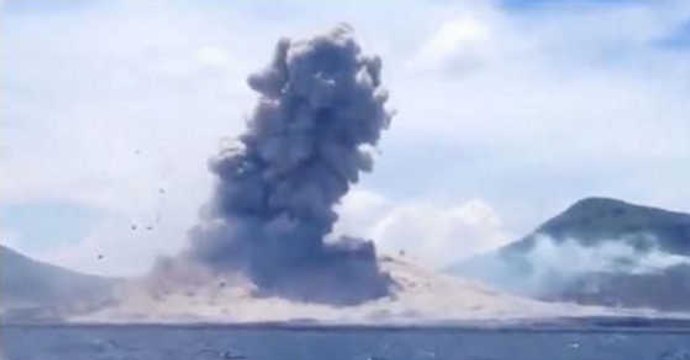 Erupção De Vulcão Em Papua-Nova Guiné