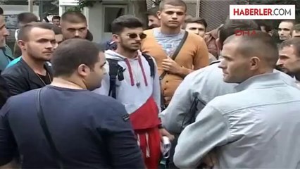 Priştine Üniversitesi'nde Rektör Protesto Edildi