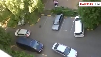 Kadın Sürücüler Otoparkta Kaosa Neden Oldu