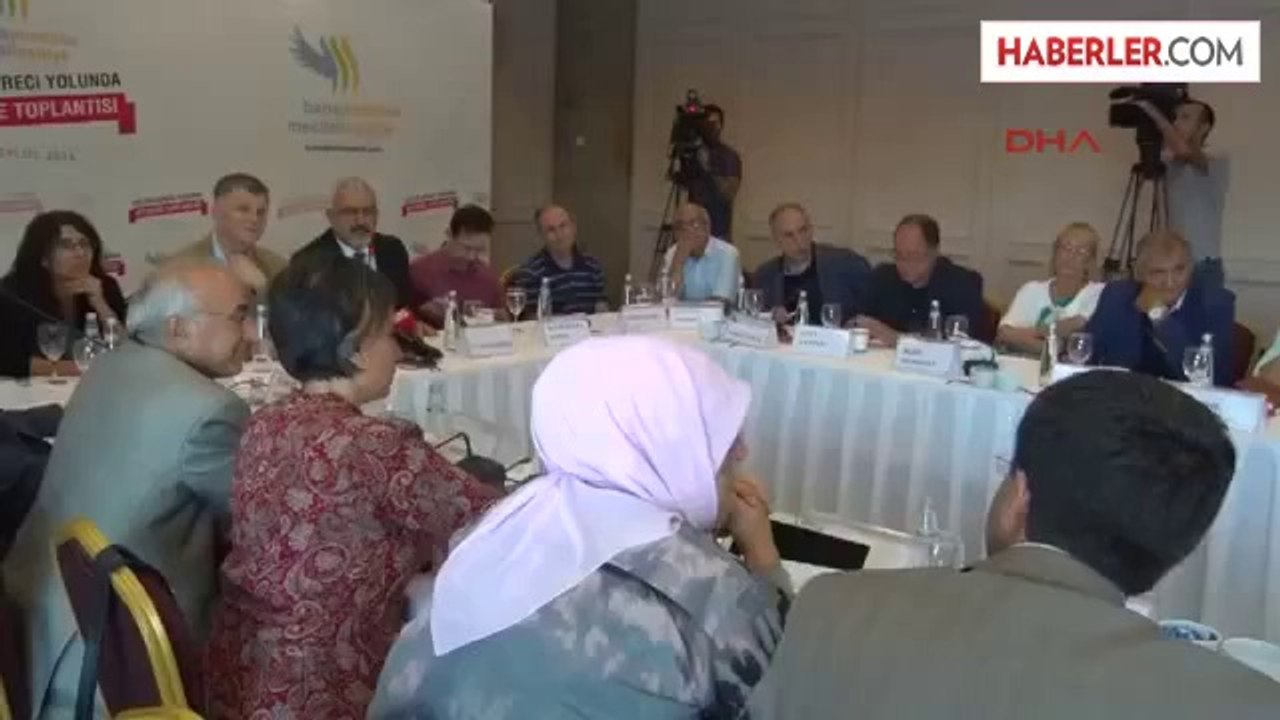 Türkiye Barış Meclisi ile Akil İnsanlar Heyeti Üyeleri Çözüm Süreci İçin Bir Araya Geldi