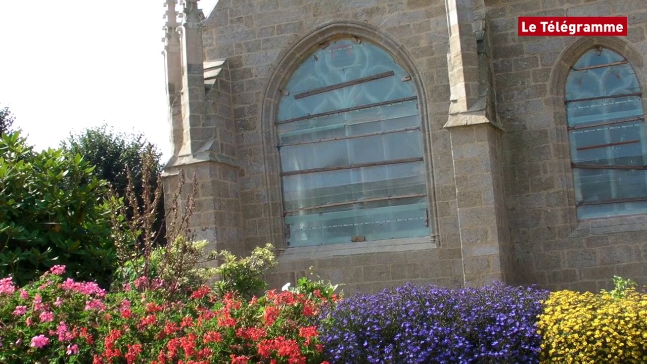 Landrévarzec (29). Visite du chantier de restauration de la chapelle de Quilinen