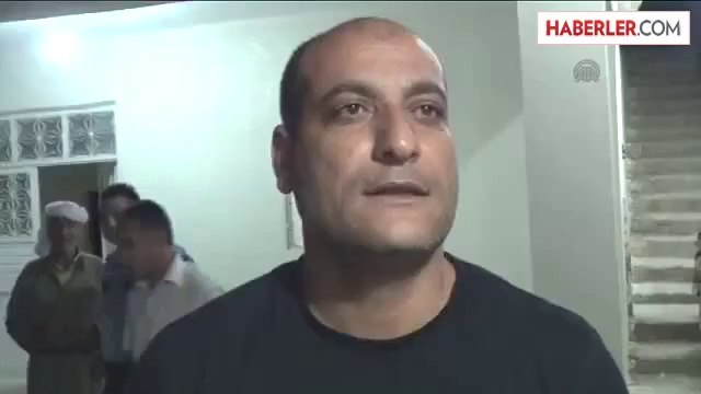 Akçakale'de, bir evin avlusuna uçaksavar mermisi düştü -