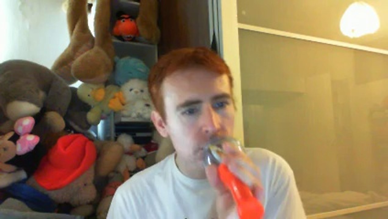 Wiwi égratigne "à part tes yeux" de Daniel Guichard