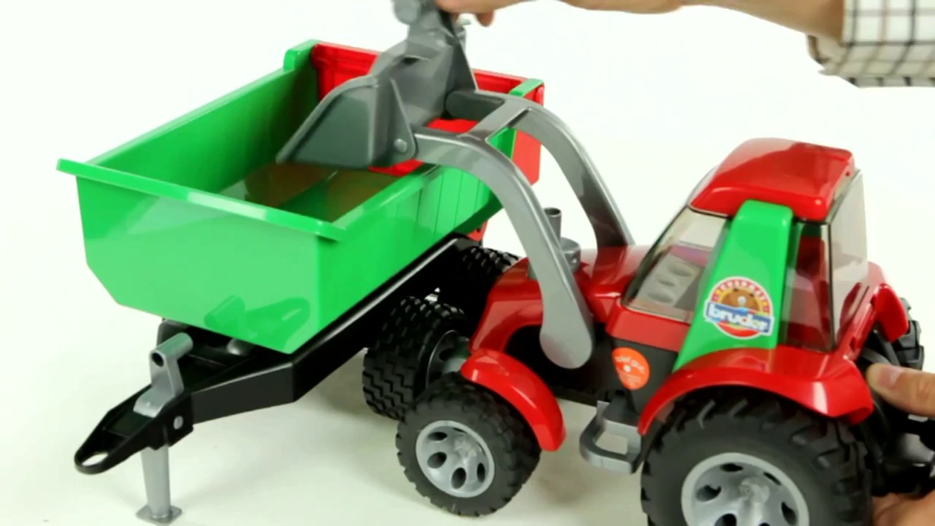 bruder roadmax tractor