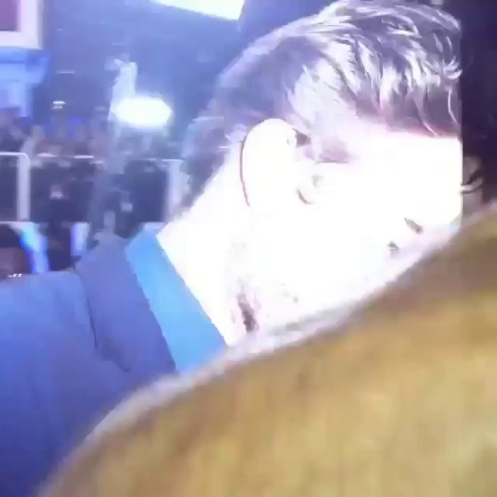 TIFF Premiere MTTS Fan#3 Rob signing autographs for fans Red Carpet 10.09.2014