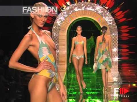 Fashion Show Rosa Cha Spring Summer 2007 New York 2 of 2 by Fashion Channel