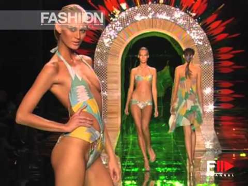 Fashion Show "Rosa Cha" Spring Summer 2007 New York 2 of 2 by Fashion Channel