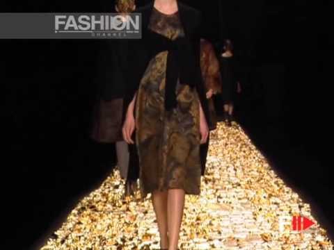 Fashion Show Dries Van Noten Autumn Winter 2006 / 2007 Paris 2 of 3 by Fashion Channel