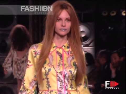 Fashion Show Junko Shimada Autumn Winter 2006 / 2007 Paris 1 of 3 by Fashion Channel