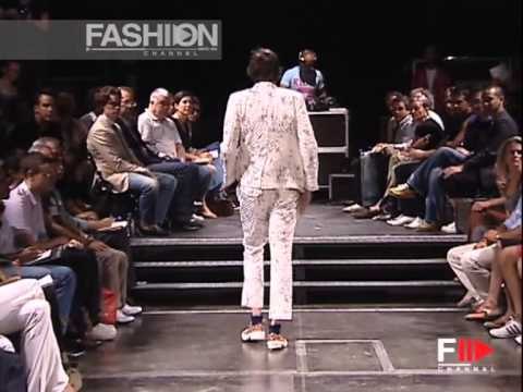 Fashion Show Comme Des Garcons Spring Summer 2006 Menswear Paris 1 of 3 by Fashion Channel