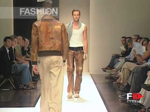 Fashion Show Gianfranco Ferrè Pret a Porter Men Spring Summer 2004 Milan 2 of 3