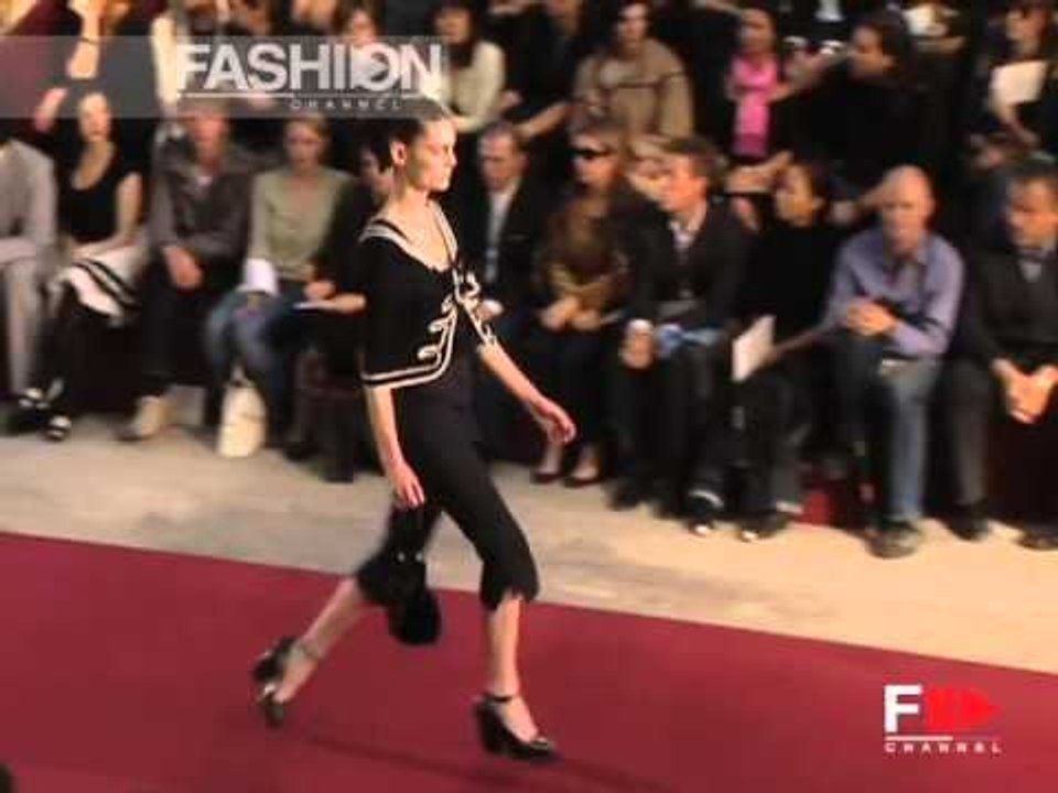 Fashion Show "Yves Saint Laurent" Spring Summer 2006 Paris 2 of 3 by Fashion Channel