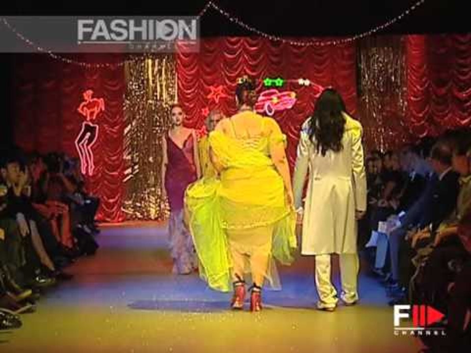 Fashion Show "John Galliano" Spring Summer 2006 Paris 4 of 6 by Fashion Channel