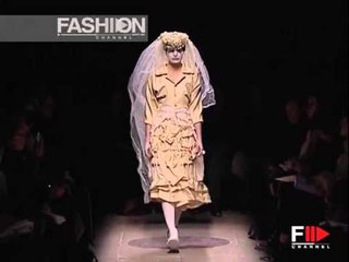 Fashion Show "Comme des Garcons" Pret a Porter Women Autumn Winter 2005 2006 Paris 1 of 5