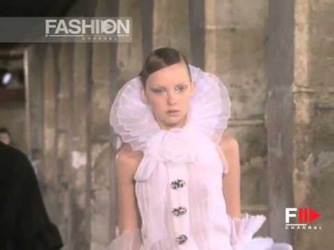 Chanel Fashion Show Haute Couture Women Autumn Winter 2003 2004 Paris 4 of 5