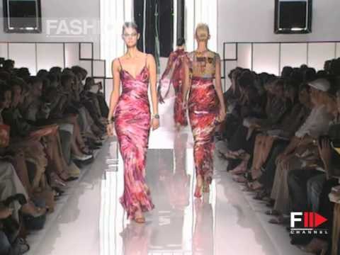 Fashion Show Emanuel Ungaro Haute Couture Women Autumn Winter 2003 2004 Paris 2 of 4