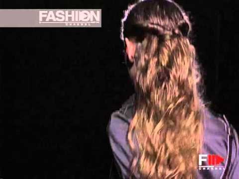 Fashion Show Paola Frani Pret a Porter Women Autumn Winter 2005 2006 Milan 2 of 4