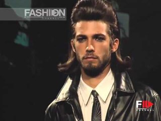 Fashion Show "Versus" Pret a Porter Men Spring Summer 2003 3 of 3