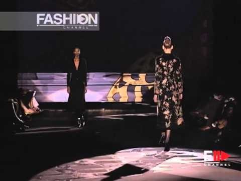 Valentino Autumn Winter 2002 2003 2 of 6 Paris Haute Couture by FashionChannel