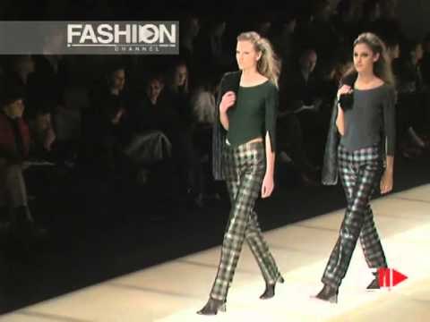 Emporio Armani Autumn Winter 2000 2001 Milan 1 of 3 pret a porter woman by FashionChannel